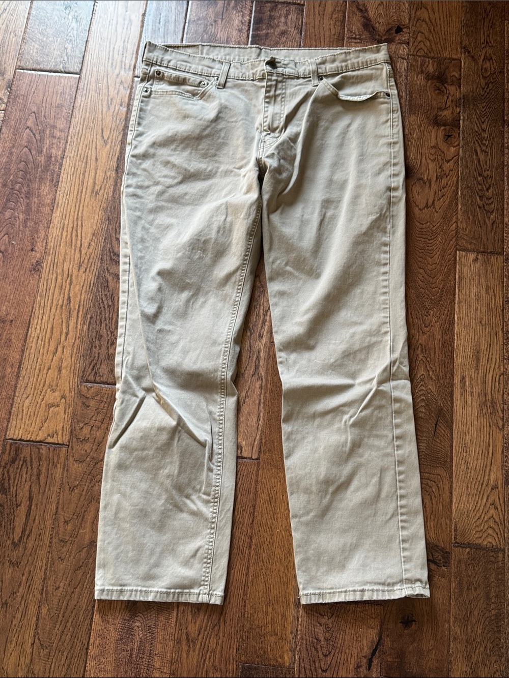 Men's Beige Levi Jeans - Classic Straight Fit